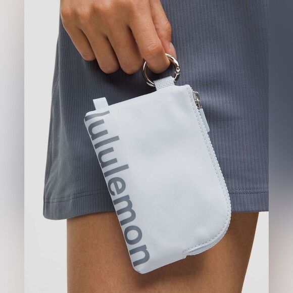 CLIPPABLE CARD POUCH Starch Blue/Solar Grey STRH/SOGY - NWT Lululemon zip case - Picture 2 of 10